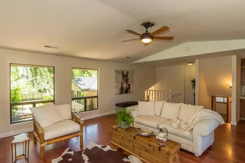 3050 Valentine Ln, Redding, CA 96001 photo 9