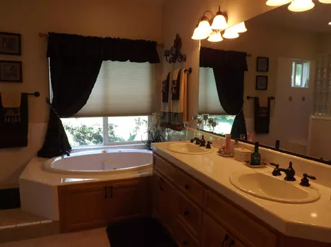 3048 Madison River Dr, Redding, CA 96002 photo 18