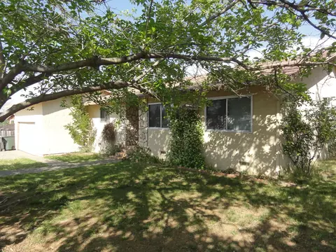 4625 Castle Ct, Redding, CA 96001 photo 1