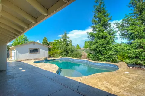 4323 Wild Flower Way, Redding, CA 96001 photo 32