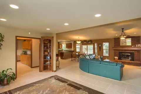 4734 Columbine Dr, Redding, CA 96002 photo 13