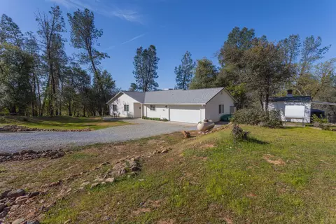 20590 Terri Lee, Redding, CA 96003 photo 5