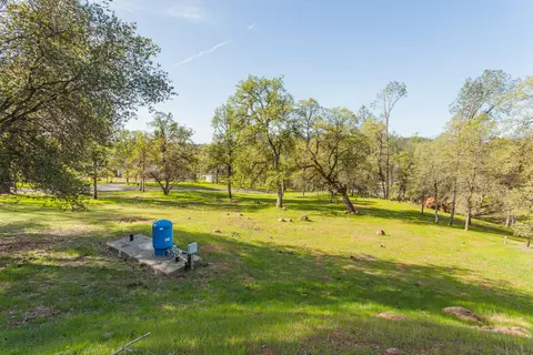 20590 Terri Lee, Redding, CA 96003 photo 33