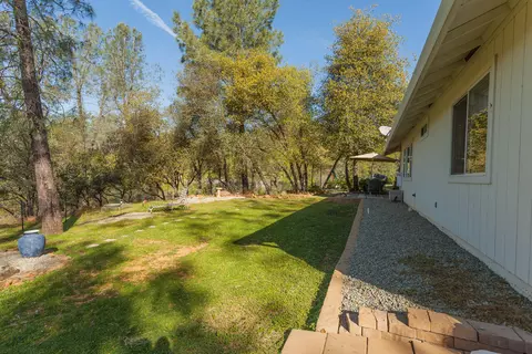 20590 Terri Lee, Redding, CA 96003 photo 9