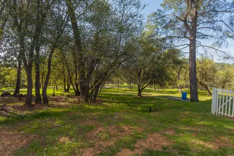 20590 Terri Lee, Redding, CA 96003 photo 34
