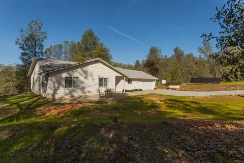 20590 Terri Lee, Redding, CA 96003 photo 1