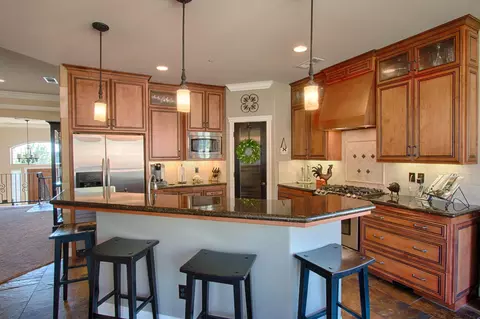 4642 Nantucket Dr, Redding, CA 96001 photo 7