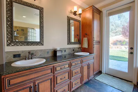 4642 Nantucket Dr, Redding, CA 96001 photo 16