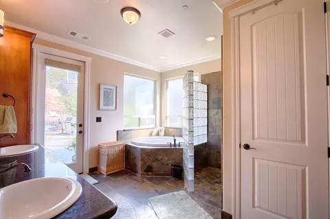 4642 Nantucket Dr, Redding, CA 96001 photo 17