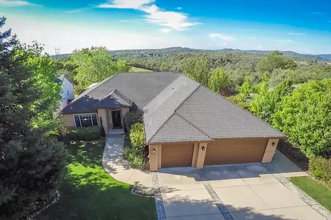 3297 Stanford Dr, Redding, CA 96003 photo 1