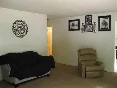 1605 Willis St, Redding, CA 96001 photo 2