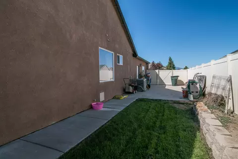569 El Mango Dr, Redding, CA 96003 photo 24