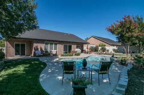 569 El Mango Dr, Redding, CA 96003 photo 23
