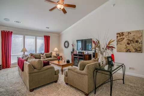 569 El Mango Dr, Redding, CA 96003 photo 5