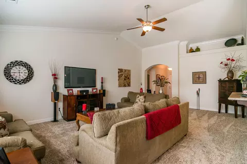 569 El Mango Dr, Redding, CA 96003 photo 8