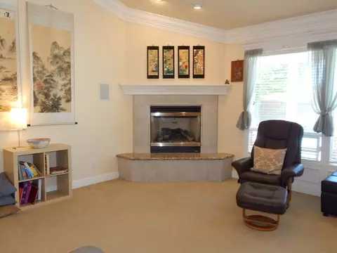 408 Amherst Pl, Redding, CA 96003 photo 3