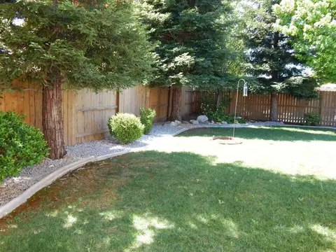 408 Amherst Pl, Redding, CA 96003 photo 33