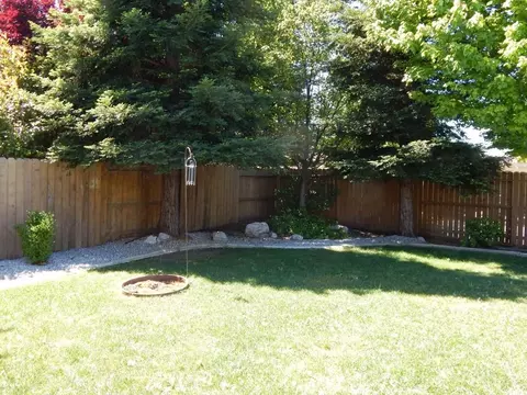 408 Amherst Pl, Redding, CA 96003 photo 32