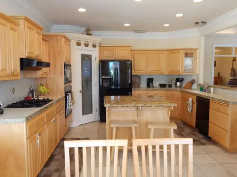 408 Amherst Pl, Redding, CA 96003 photo 6