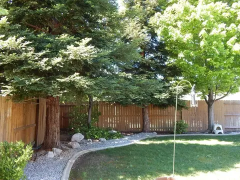 408 Amherst Pl, Redding, CA 96003 photo 35