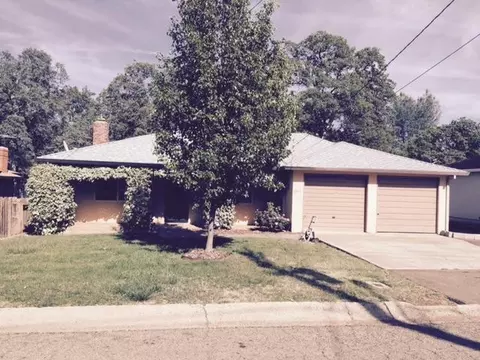 2141 Oxford Rd, Redding, CA 96002 photo 1