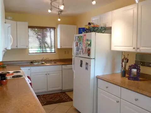 4425 Dogwood Ln, Redding, CA 96003 photo 5