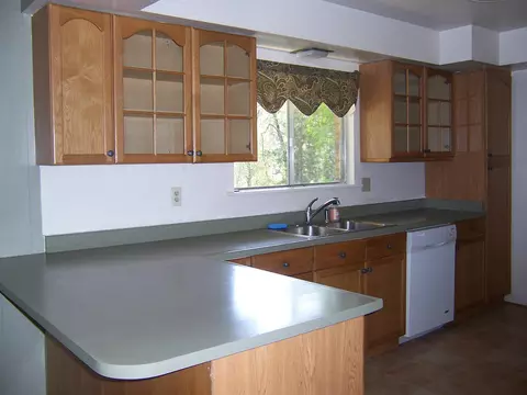 10101 Sandy Ln, Redding, CA 96001 photo 8