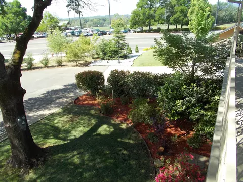 404 Woodacre Dr, Redding, CA 96002 photo 5