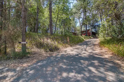 15152 Fawndale Rd, Redding, CA 96003 photo 1
