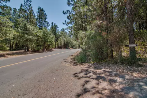 15152 Fawndale Rd, Redding, CA 96003 photo 23