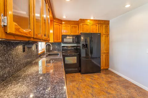 1961 Lindeena Ln, Redding, CA 96002 photo 12