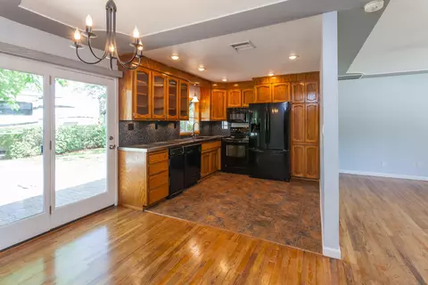 1961 Lindeena Ln, Redding, CA 96002 photo 10