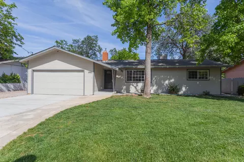 1961 Lindeena Ln, Redding, CA 96002 photo 1