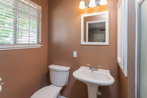 1961 Lindeena Ln, Redding, CA 96002 photo 17