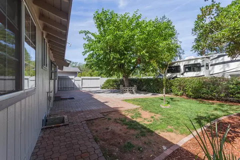 1961 Lindeena Ln, Redding, CA 96002 photo 28