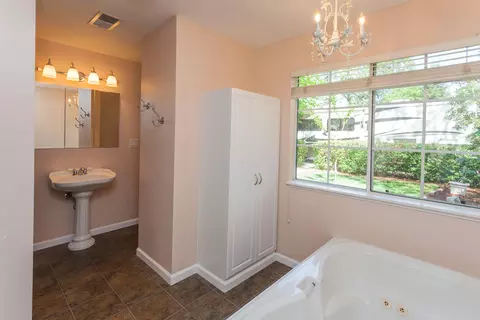 1961 Lindeena Ln, Redding, CA 96002 photo 22