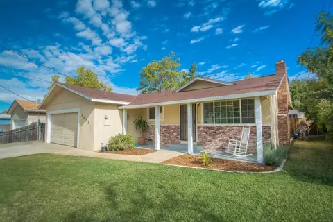 2677 Alfreda Way, Redding, CA 96002 photo 1