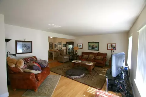 341 Travertine Ct, Redding, CA 96003 photo 2