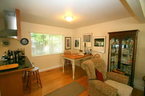341 Travertine Ct, Redding, CA 96003 photo 3