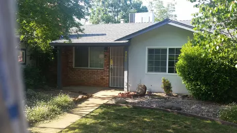 2220 Belladonna St, Redding, CA 96002 photo 4