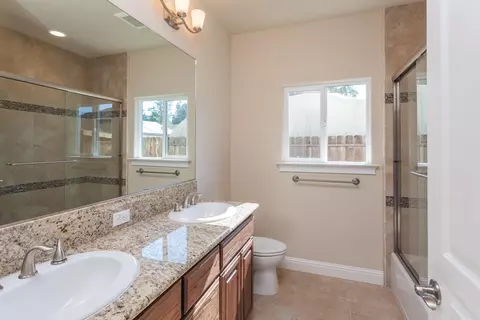 3250 Miramar Way, Redding, CA 96001 photo 7