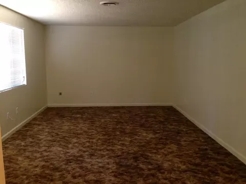 3443 Adams Ln, Redding, CA 96002 photo 8