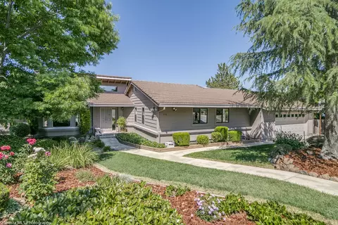 898 Cardiff Ct, Redding, CA 96003 photo 2