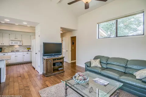 898 Cardiff Ct, Redding, CA 96003 photo 10