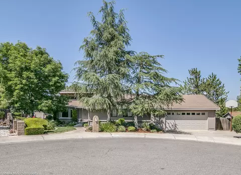898 Cardiff Ct, Redding, CA 96003 photo 3