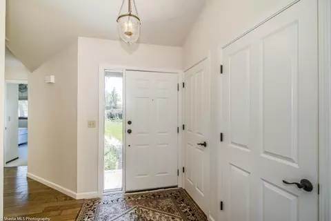 898 Cardiff Ct, Redding, CA 96003 photo 4