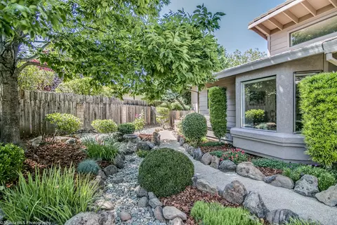 898 Cardiff Ct, Redding, CA 96003 photo 40