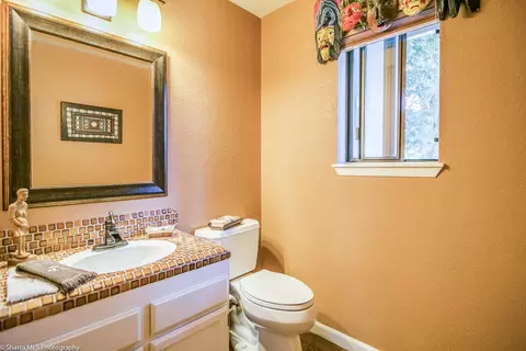 898 Cardiff Ct, Redding, CA 96003 photo 12