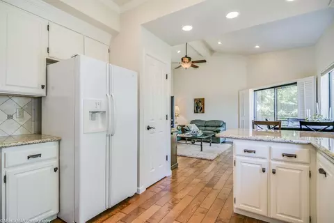 898 Cardiff Ct, Redding, CA 96003 photo 7