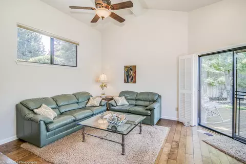898 Cardiff Ct, Redding, CA 96003 photo 9